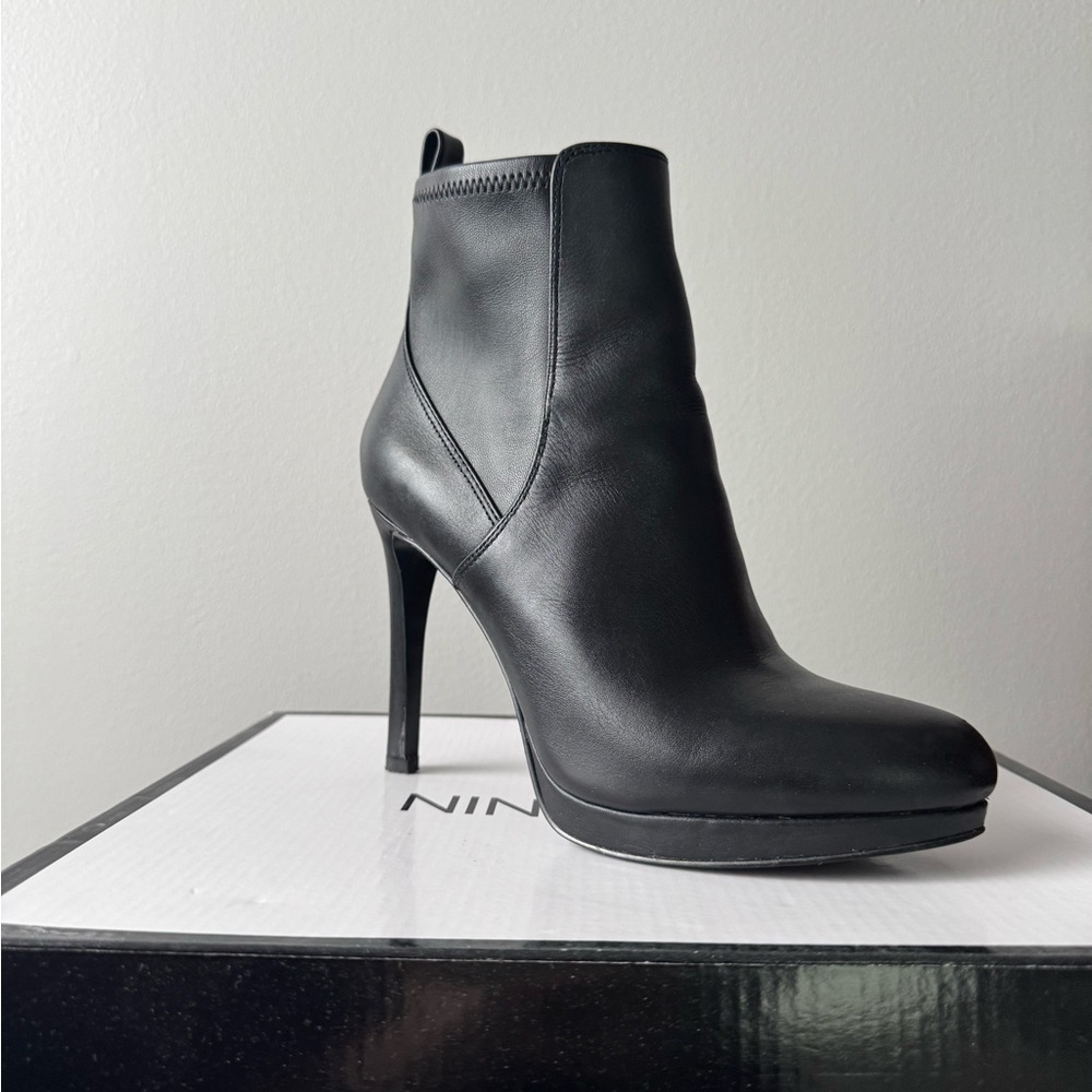 Nine West Sleek Black Heeled Boots